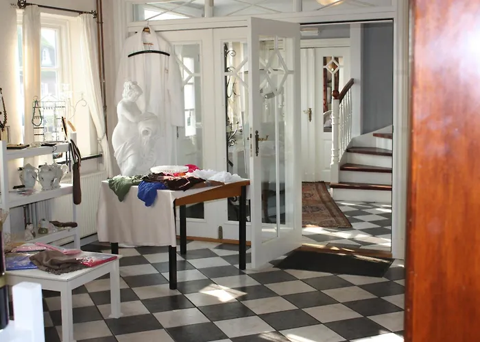 Hotel Graensekro 3*